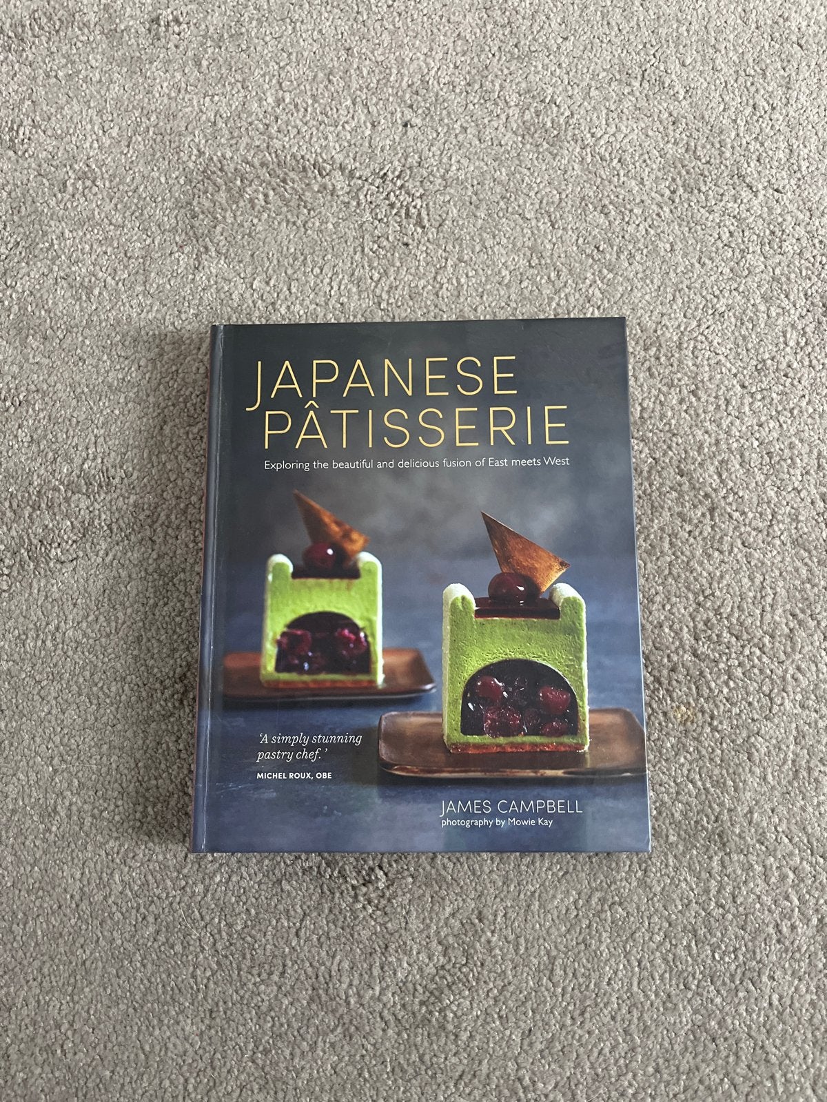 Japanese Pâtisserie - James Campbell kookboek, Verzenden, Zo goed als nieuw, Azië en Oosters, Taart, Gebak en Desserts