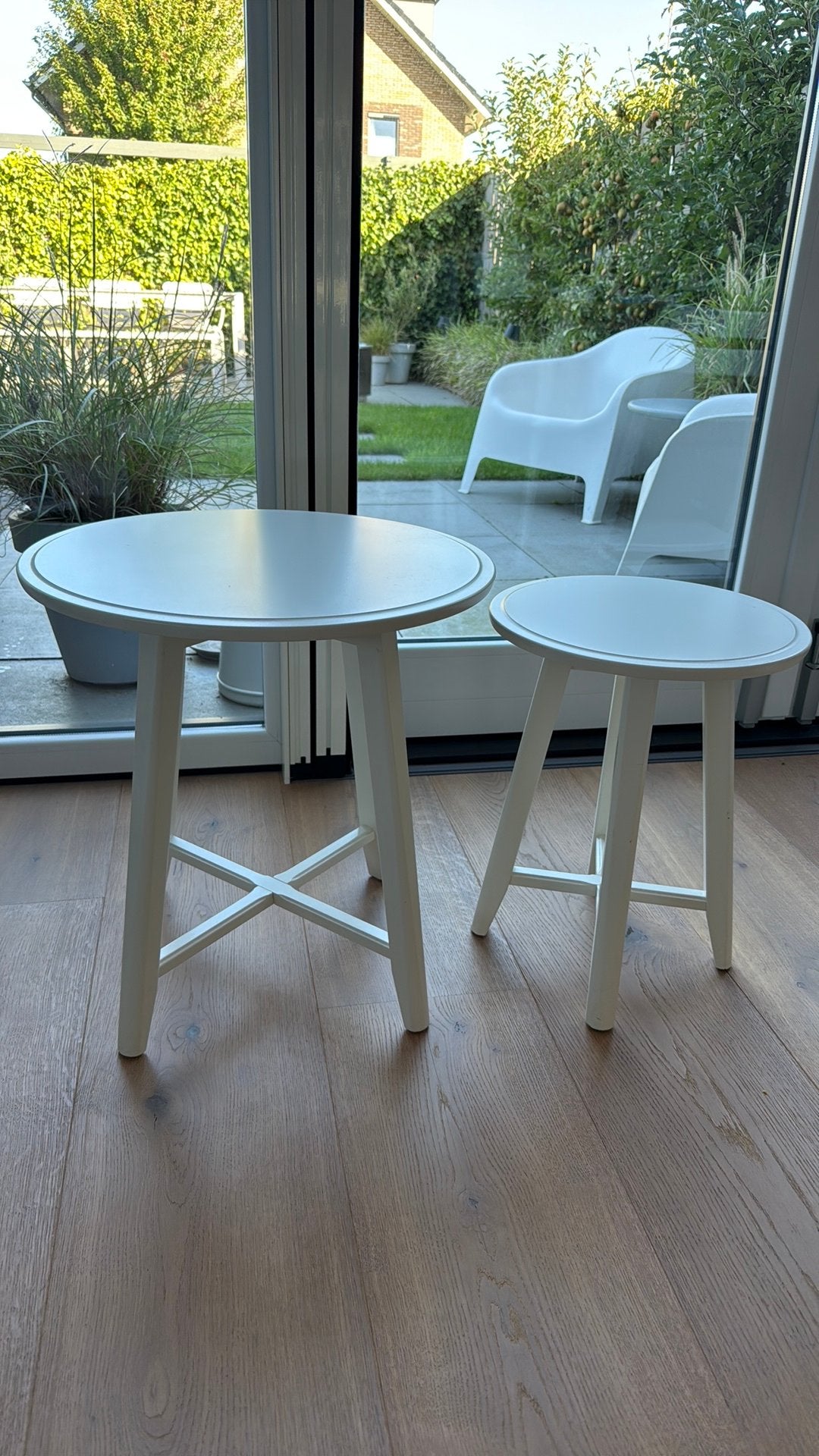 Ikea Kragsta bijzettafels - set van 2 stuks, Huis en Inrichting, Gebruikt, Rond, Scandinavisch, Hout
