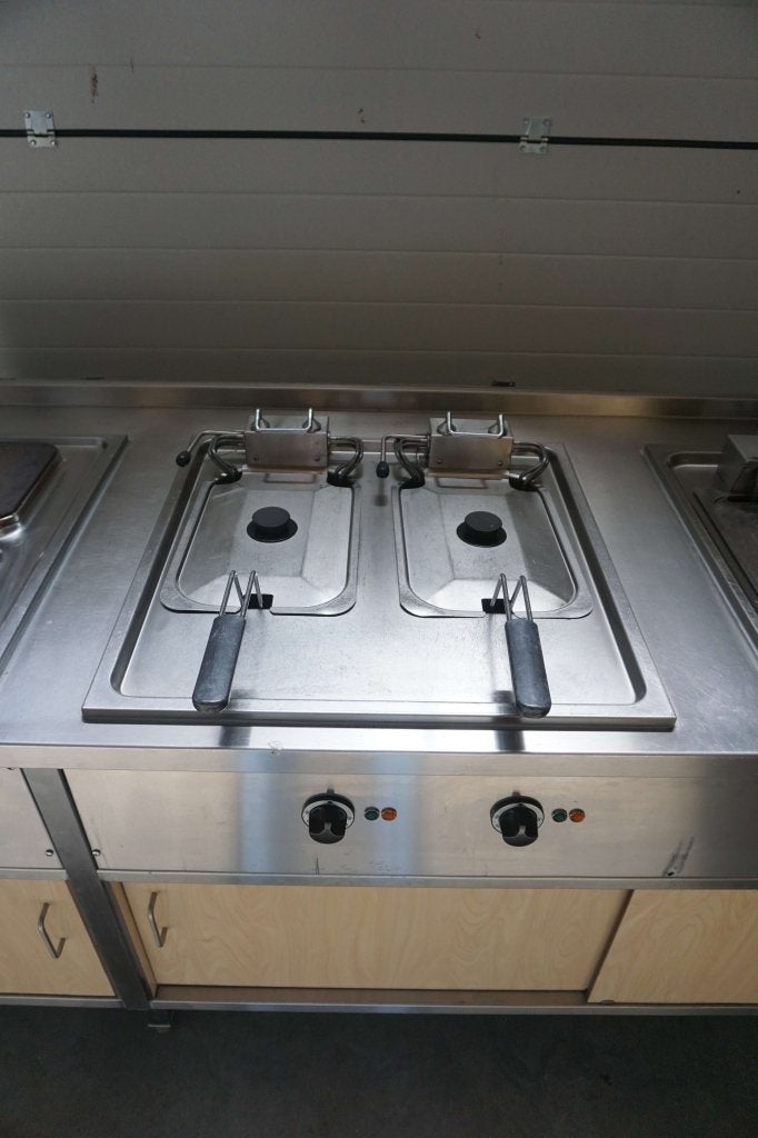RVS horeca baklijn keuken dubbele friteuse en kookplaten, Zakelijke goederen, Horeca | Keukenapparatuur, Fornuis, Frituur en Grillen
