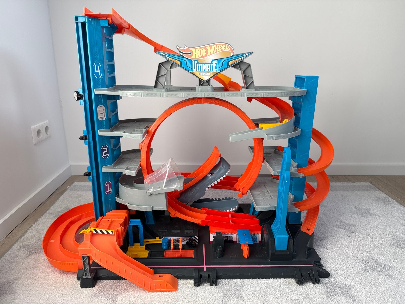 Hot Wheels Ultimate Garage met lift en haai - Barendrecht, Ophalen, Racebaan, Zo goed als nieuw, Hot Wheels
