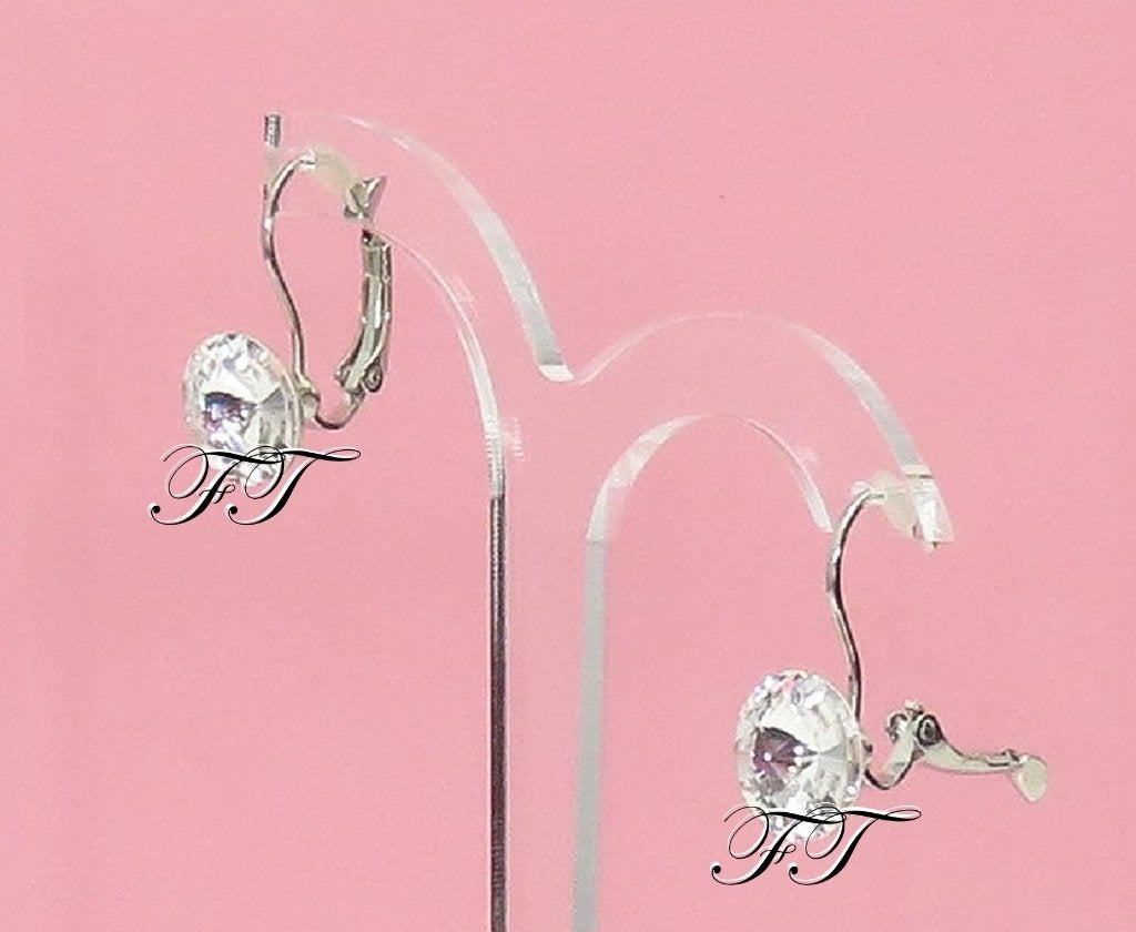 Zeer mooie Swarovski strass stenen oorbellen., Hangers, Nieuw, Ophalen of Verzenden, Zilver