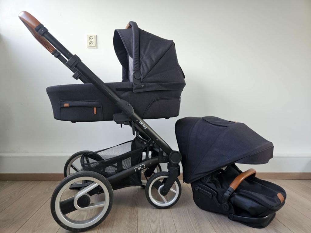 Mutsy Nio 2-in-1 kinderwagen met Maxi-Cosi adapters, Kinderen en Baby's, Kinderwagens en Combinaties, Ophalen, Gebruikt, Combiwagen
