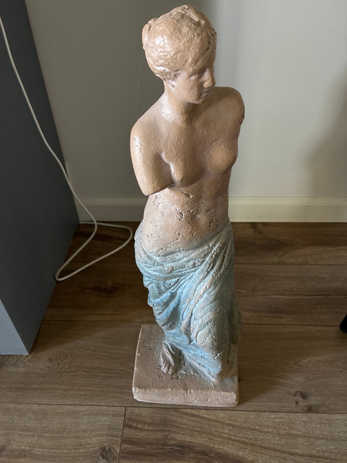 Klassiek beeld van een vrouw, mogelijk Venus, Antiek en Kunst, Ophalen, 50 - 100 cm, Beeld, Bruin