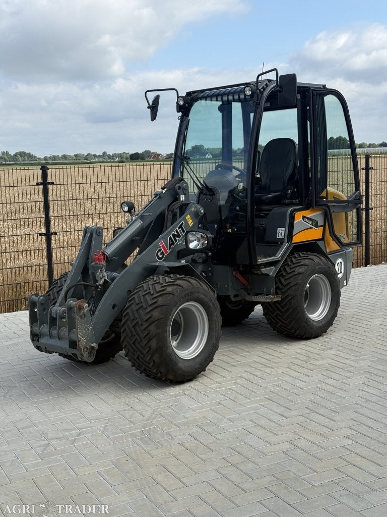 Giant g2500 extra HD met cabine, Zakelijke goederen, Machines en Bouw | Kranen en Graafmachines, -, Niet opgegeven, Ophalen of Verzenden