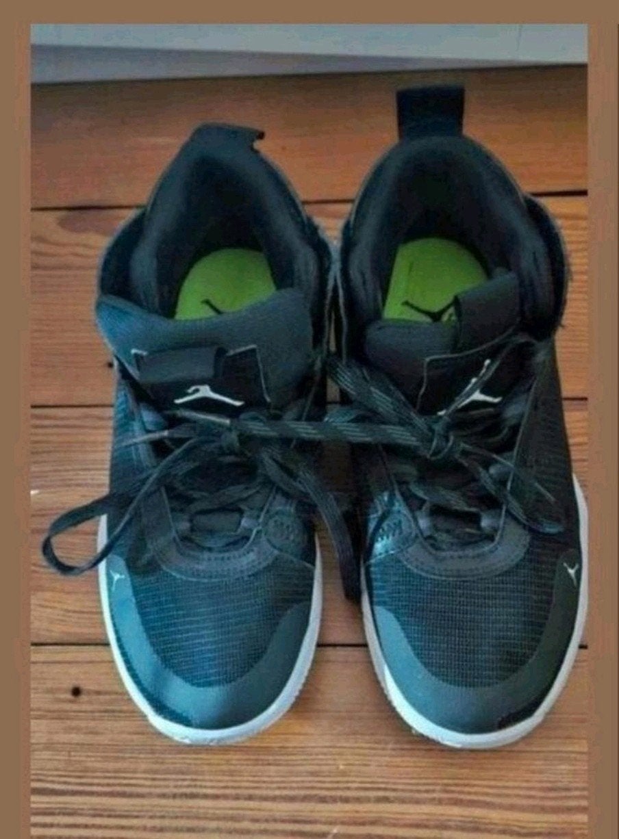 Jordan Flight zwarte schoenen, Kleding | Dames, Schoenen, Zwart, Overige typen, Ophalen of Verzenden, Zo goed als nieuw