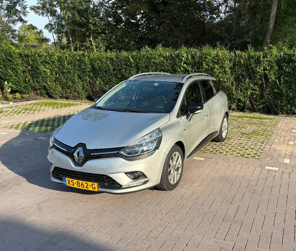 Renault Clio Estate 0.9 TCe Limited 2019 | 112.795 km, Voorwielaandrijving, Stof, Zwart, 49 €/maand