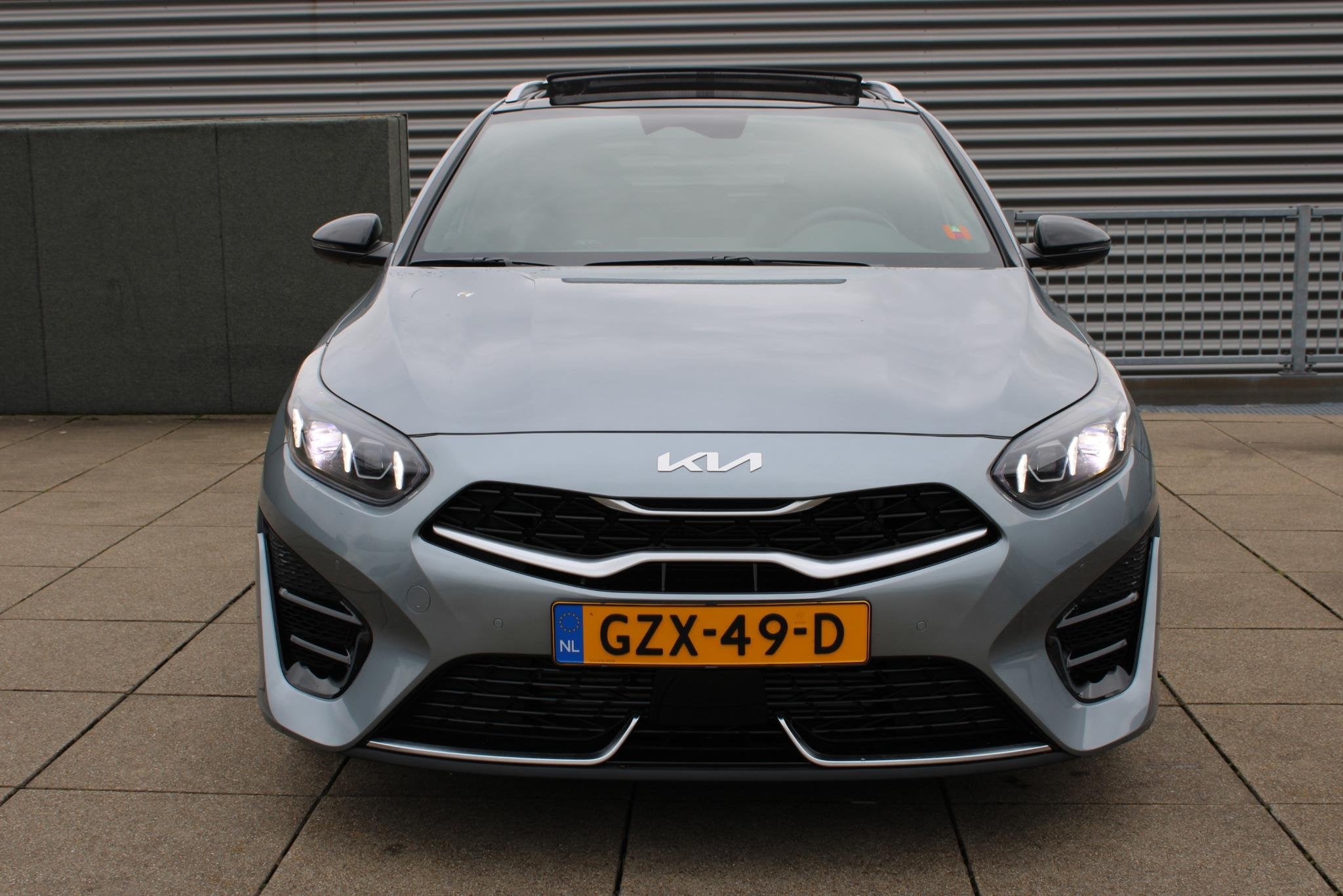 Kia Ceed Sportswagon 1.5 T-GDi GT-PlusLine Navigatie / Camer, Auto's, Kia, Euro 6, 4 cilinders, 610 kg, Origineel Nederlands