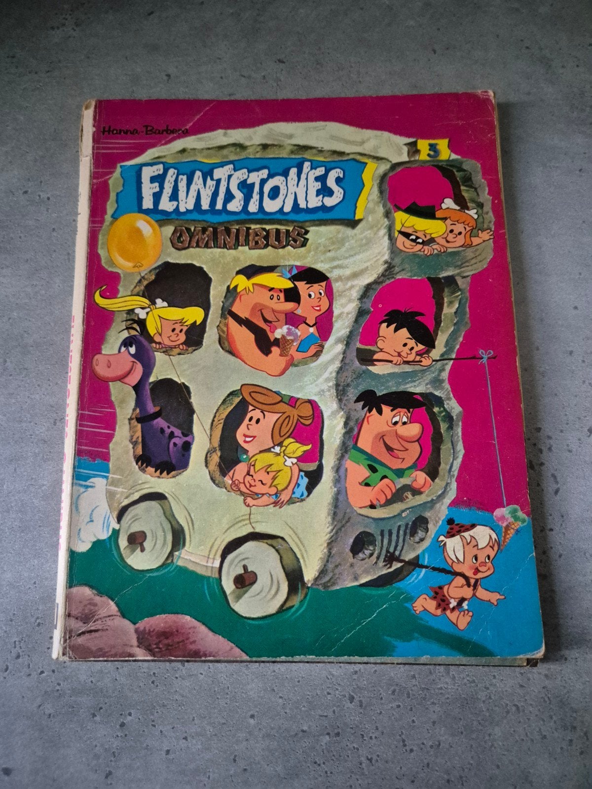 Flintstones Omnibus Stripboek - Hanna-Barbera, Boeken, Hanna-Barbera, Meerdere stripboeken, Ophalen, Gelezen