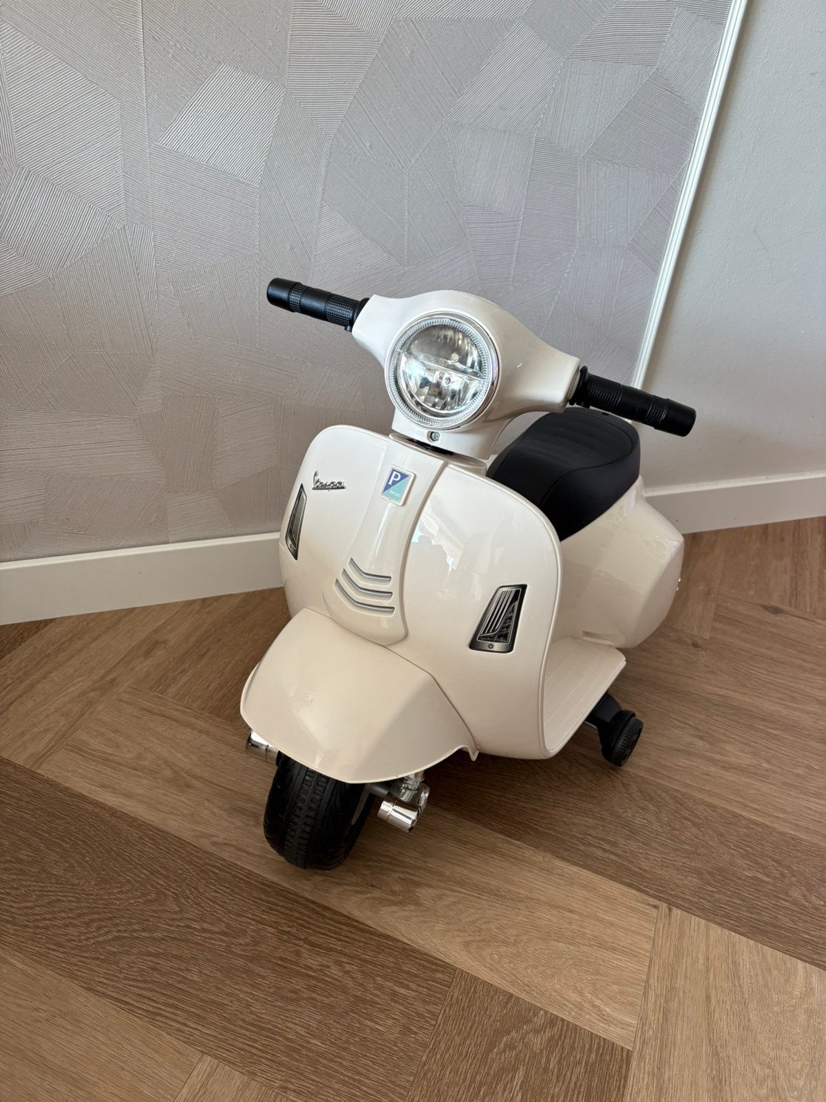 Vespa kinder scooter, Zo goed als nieuw