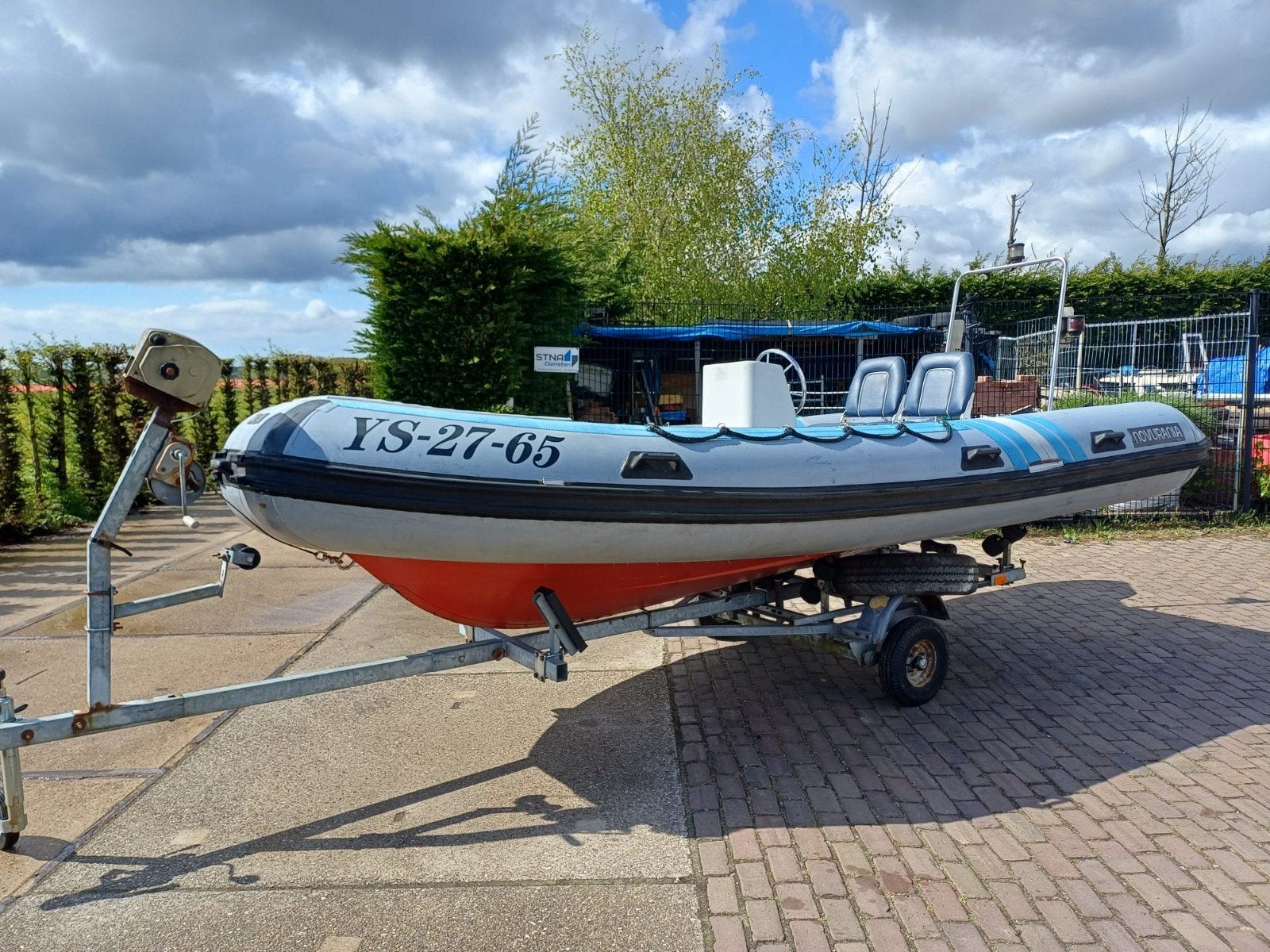 RIB Novurania MX 480 met Mariner 40 of johnson 9.9pk 4 takt, Zonnedek, 5 m, Ophalen, Polyester/glasvezel