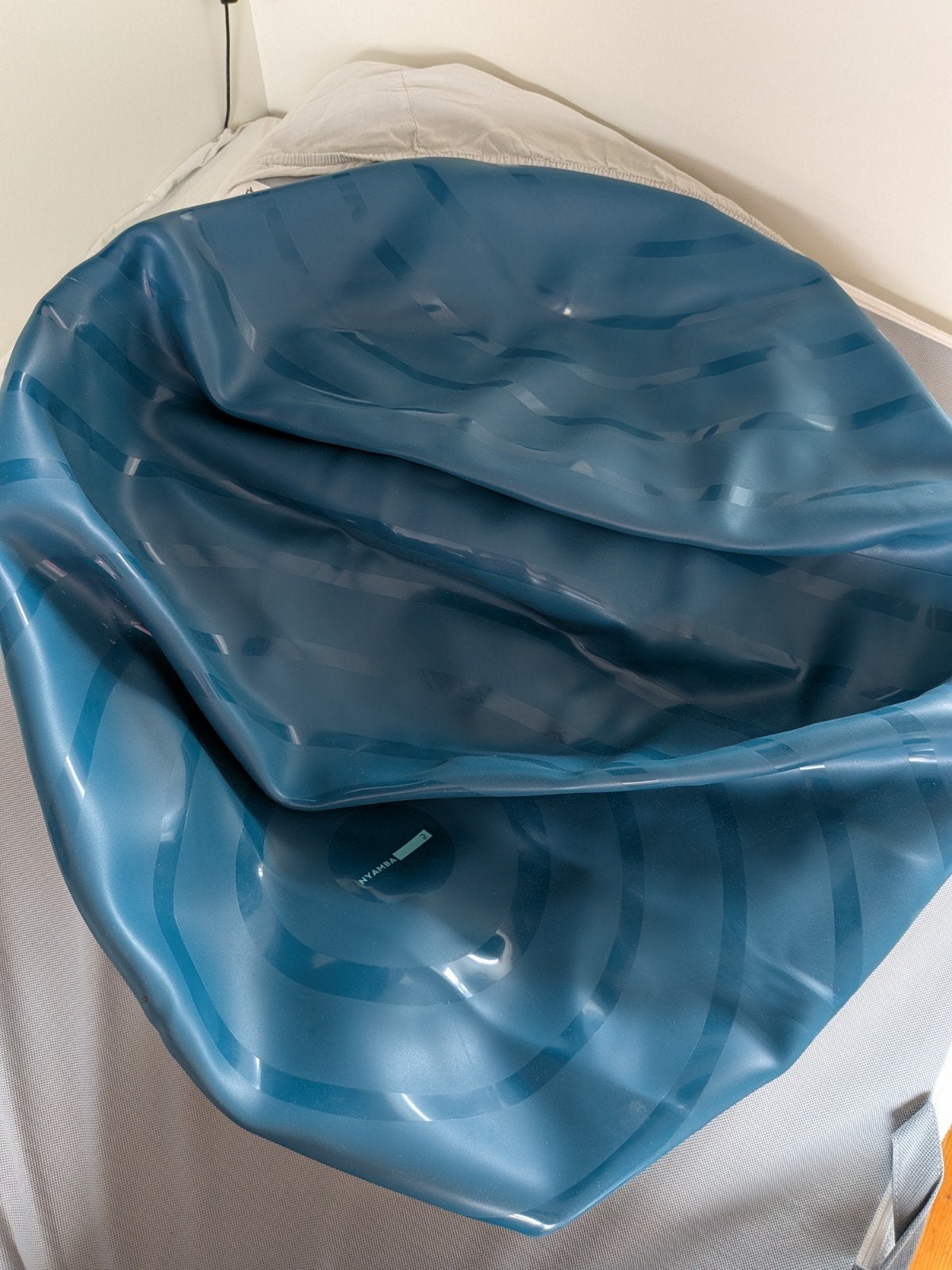 Decathlon Opblaasbare Fitnessbal / Yogabal – Blauw – Z.g.a.n, Huis en Inrichting, Zitzakken, Ophalen of Verzenden