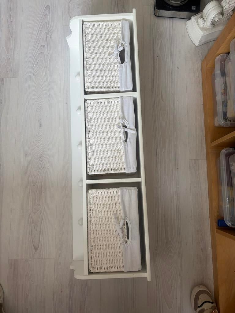 Witte kapstok met 3 rieten mandjes, Gebruikt, 100 tot 150 cm, Hout, Ophalen