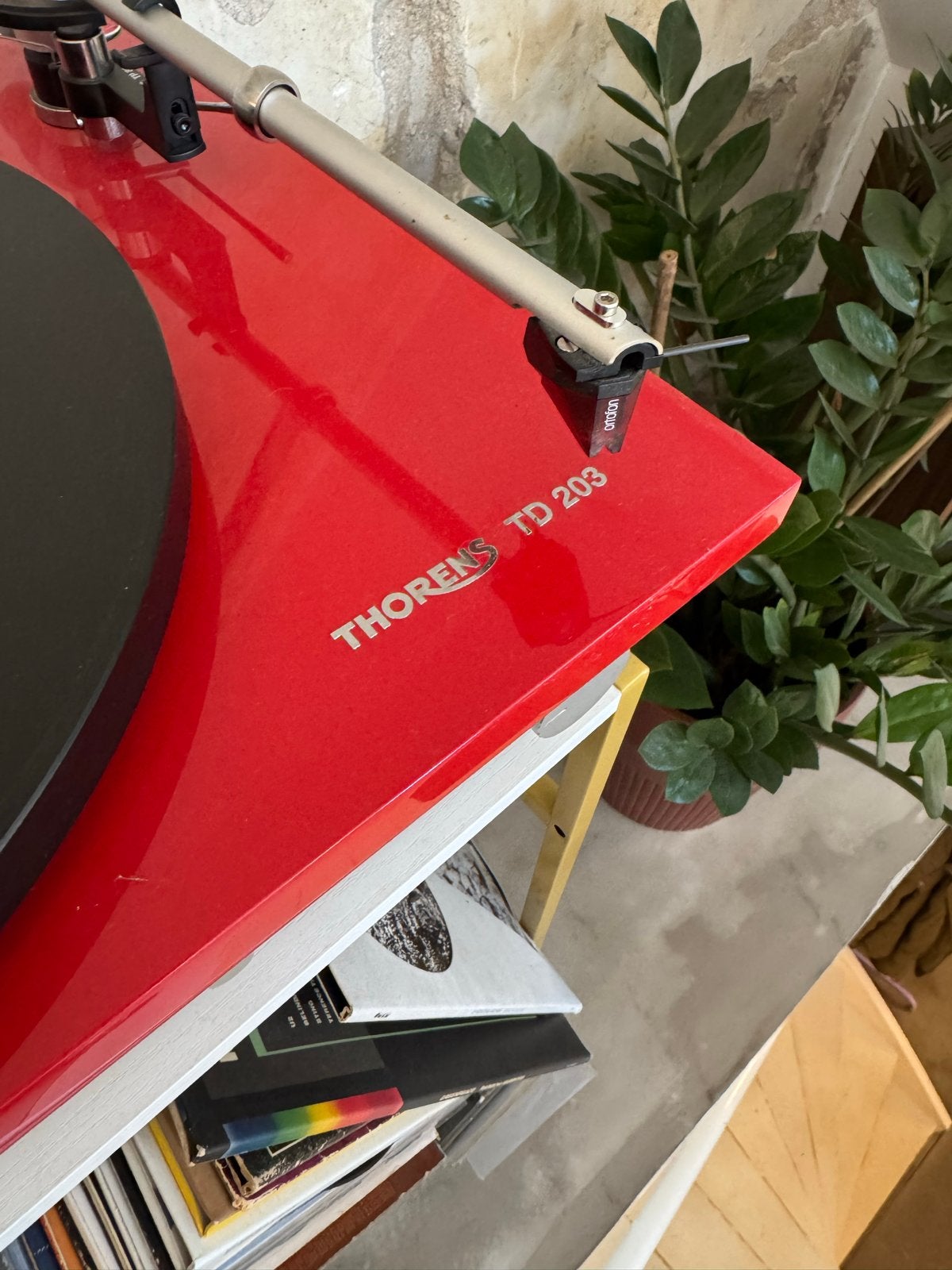 Thorens TD 203 Rode Platenspeler (geen naald), Audio, Tv en Foto, Ophalen, Gebruikt, Platenspeler, Thorens