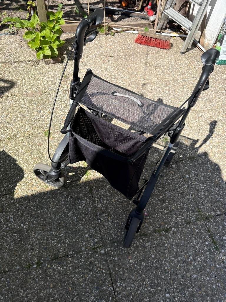 Rollator, Ophalen of Verzenden, Zo goed als nieuw
