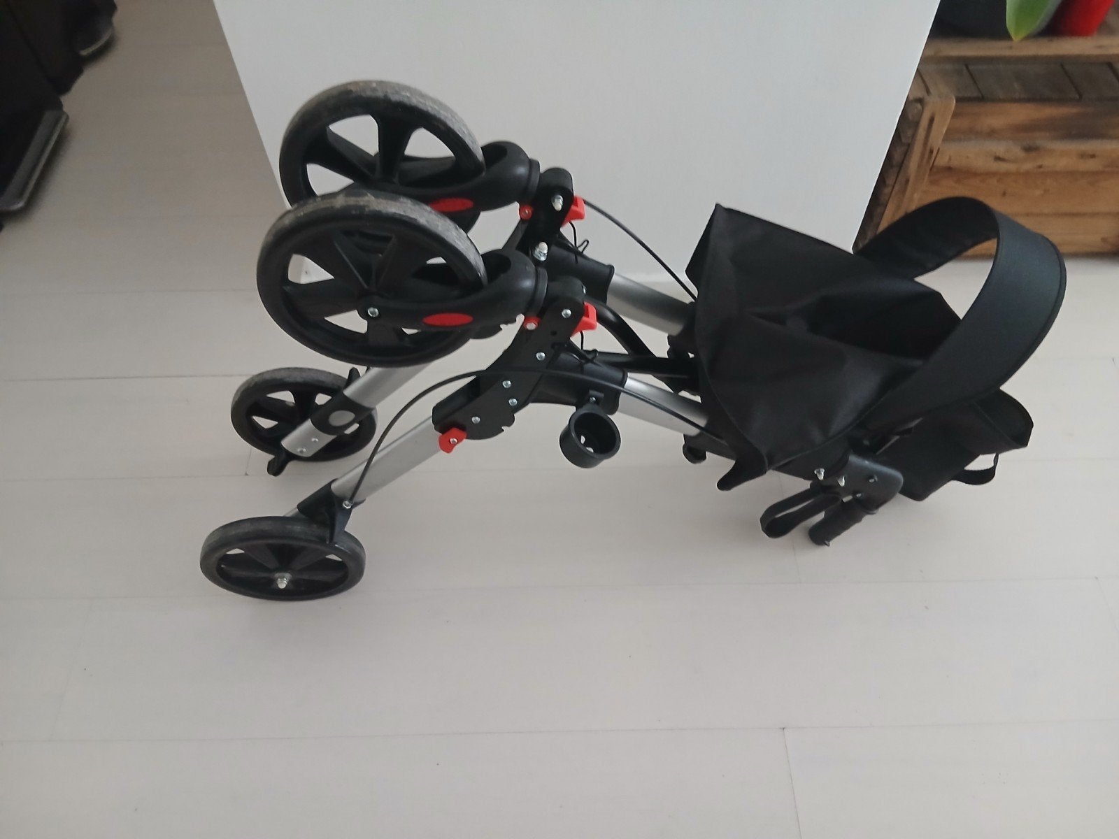Aidapt rollator VP185G Fold Flat, Ophalen, Nieuw