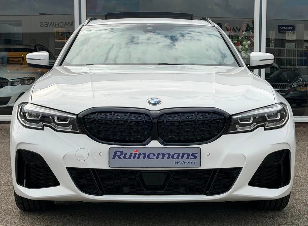 BMW 3-serie Touring M340i xDrive High Executive / PANO / LED, Auto's, BMW, Wit, 374 pk, Vierwielaandrijving, 2998 cc