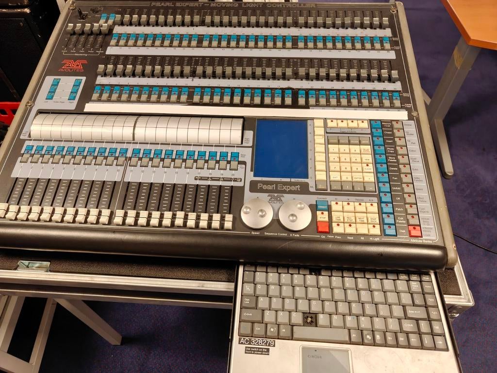 Avolites Pearl Expert lichtcontroller, Ophalen of Verzenden, Gebruikt, Licht, Geluidgestuurd