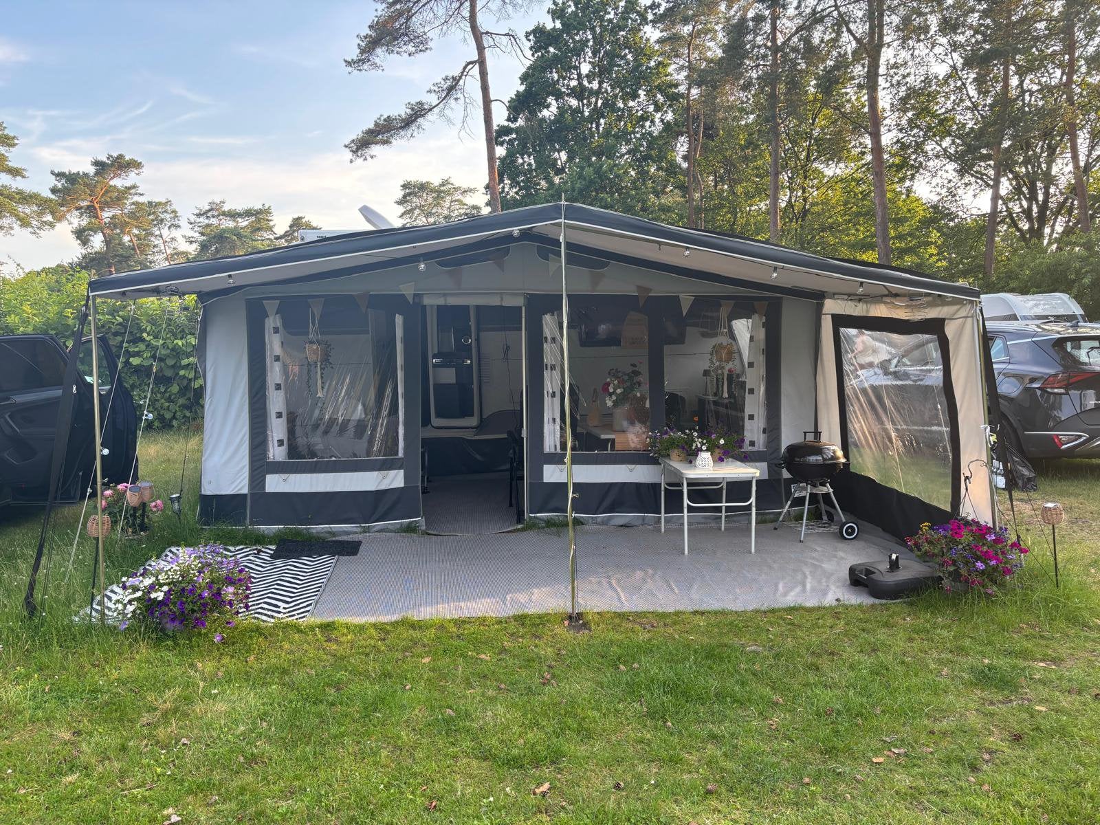 Voortent en luifel en 1 zijwand, Caravans en Kamperen, Ophalen, Zo goed als nieuw, Tot en met 4