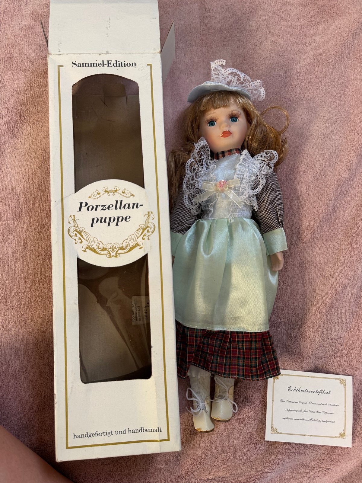 Vintage Porseleinen Pop - Handgemaakt en Handbeschilderd, Verzamelen, Poppen, Ophalen of Verzenden, Zo goed als nieuw, Pop