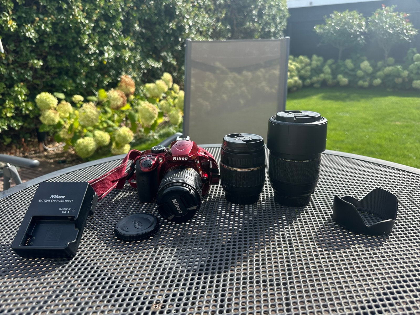 Nikon D3400 spiegelreflexcamera met 3 lenzen, Ophalen, Gebruikt, Spiegelreflex, Beeldstabilisatie