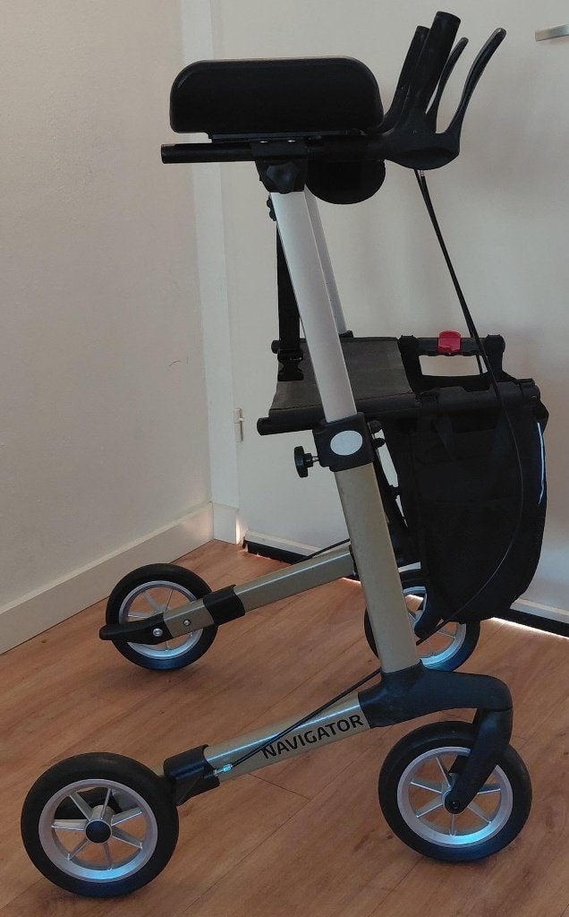 Rollator Navigator L + armschalen + softbanden + stevige tas, Diversen, Ophalen, Opvouwbaar, Zo goed als nieuw