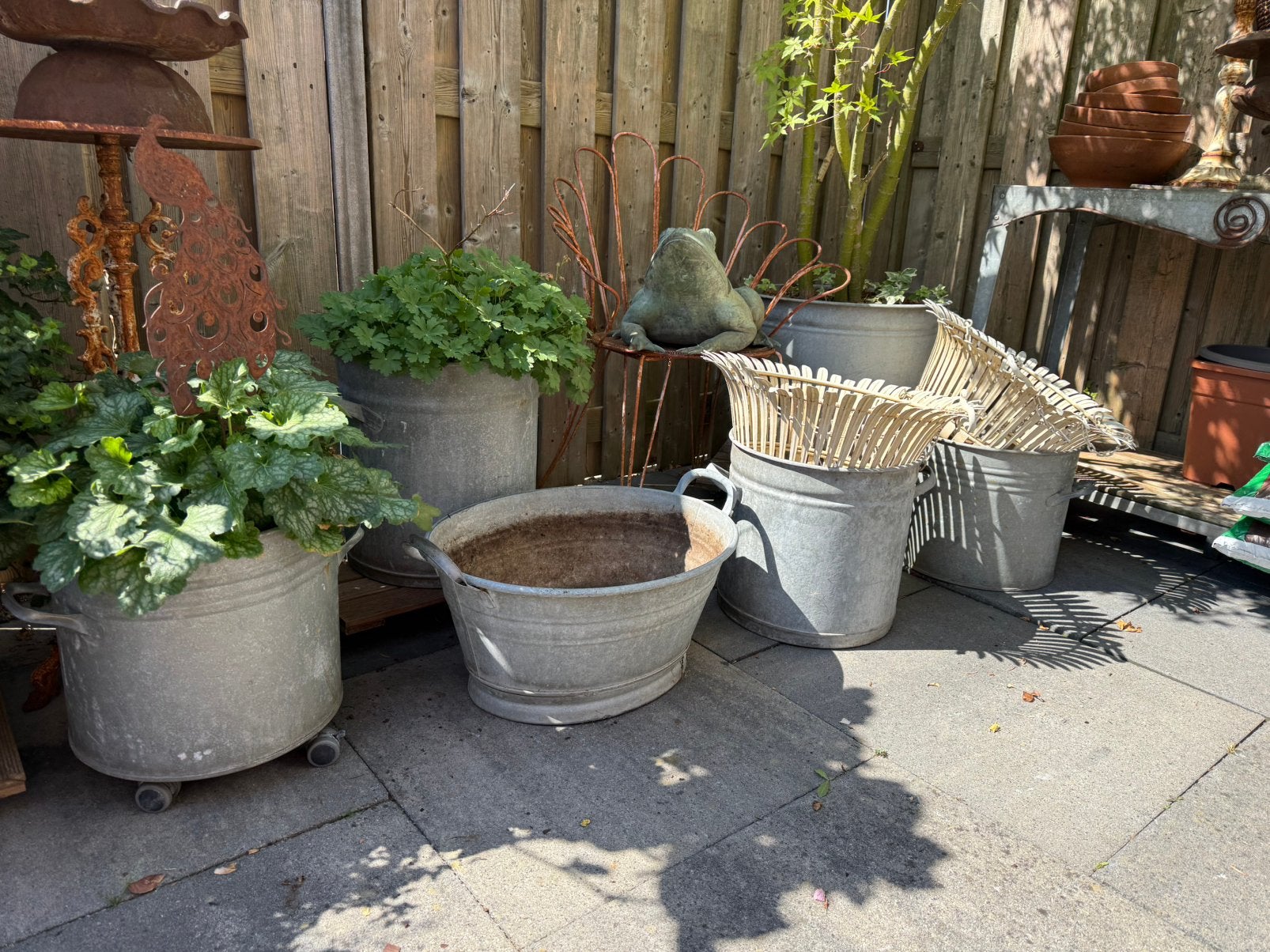 Verschillende tuindecoratie gietijzer brons zink ea, Tuin en Terras, Ophalen, Minder dan 30 cm, Rond, Zo goed als nieuw
