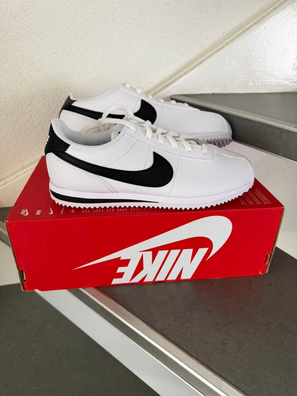 Te koop nieuw paar nike cortez in maat 38,5 (38.5), Kleding | Dames, Wit, Nieuw, Ophalen of Verzenden, Sneakers of Gympen
