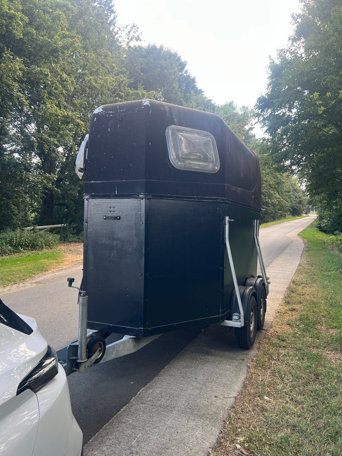 Paardentrailer - Nagekeken, nieuwe banden, camera, Ophalen, Gebruikt