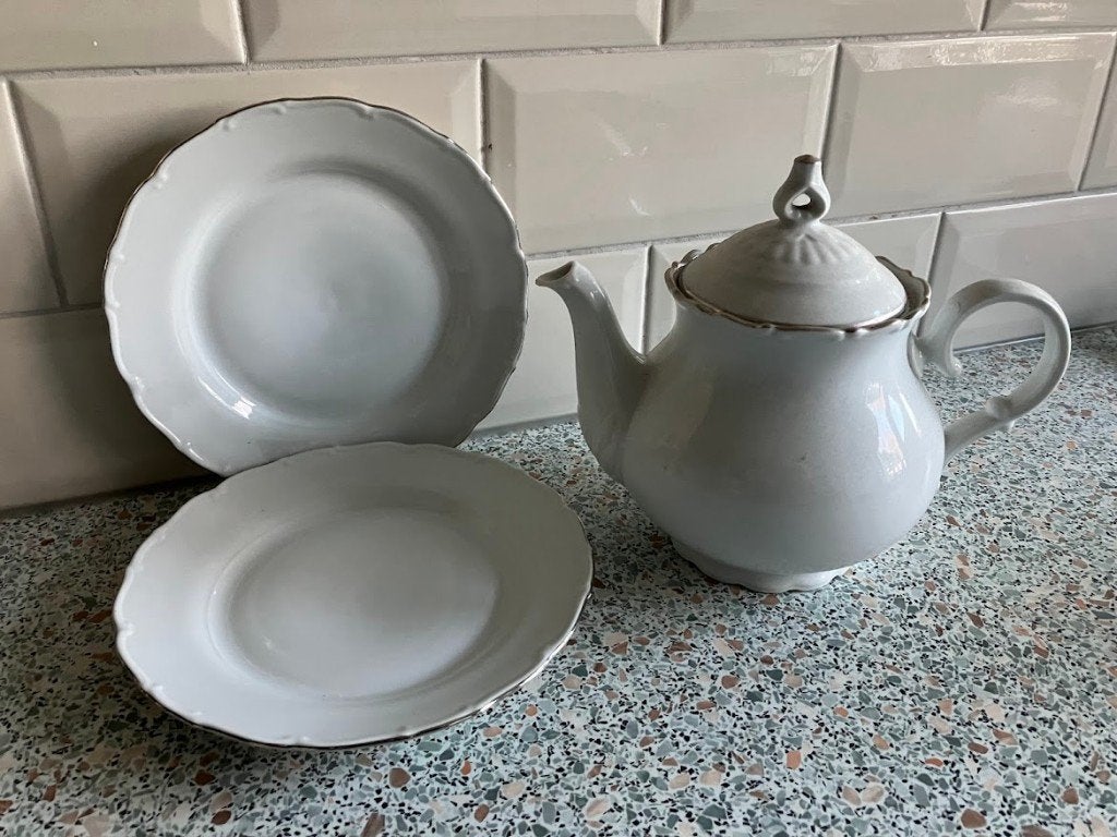 MZ Czechoslovakia thee/koffiepotje met twee ontbijtbordjes, Antiek en Kunst, Ophalen of Verzenden