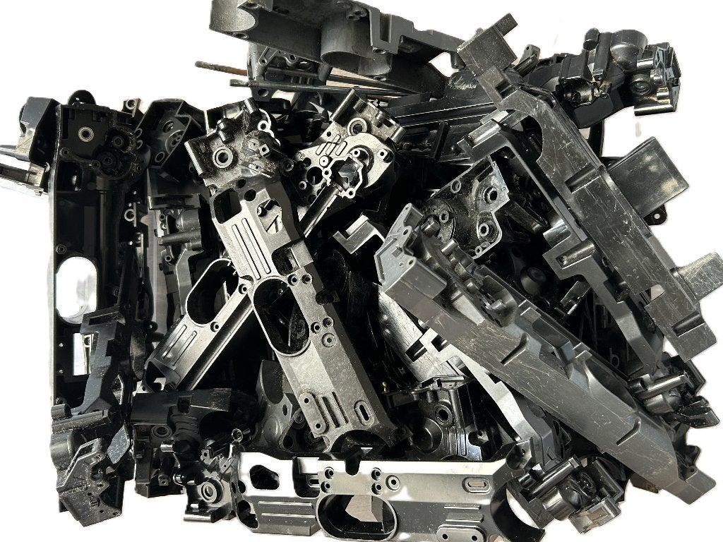 Krat vol Tamiya chassis 1/10 rc auto, Hobby en Vrije tijd, Modelbouw | Radiografisch | Auto's, Ophalen of Verzenden, Gebruikt