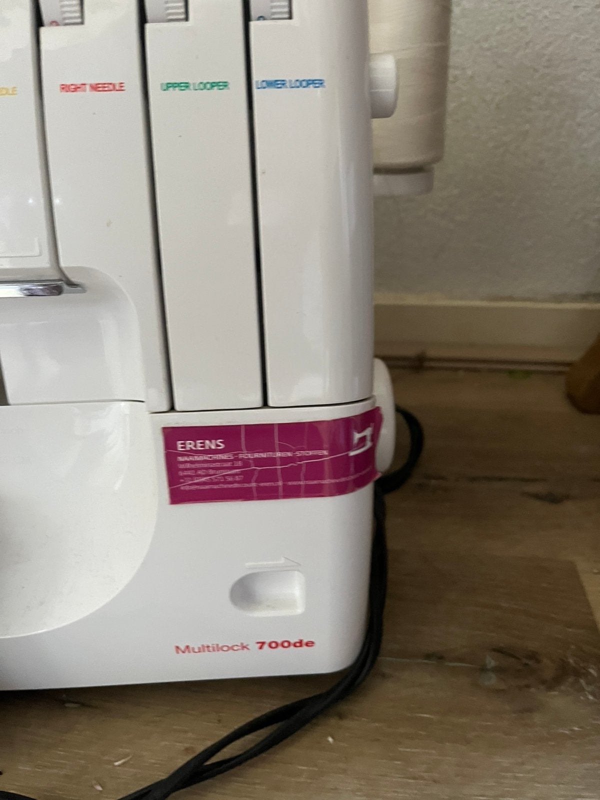 Look machine, Hobby en Vrije tijd, Naaimachines en Toebehoren, Ophalen of Verzenden, Zo goed als nieuw, Lockmachine, Overige merken