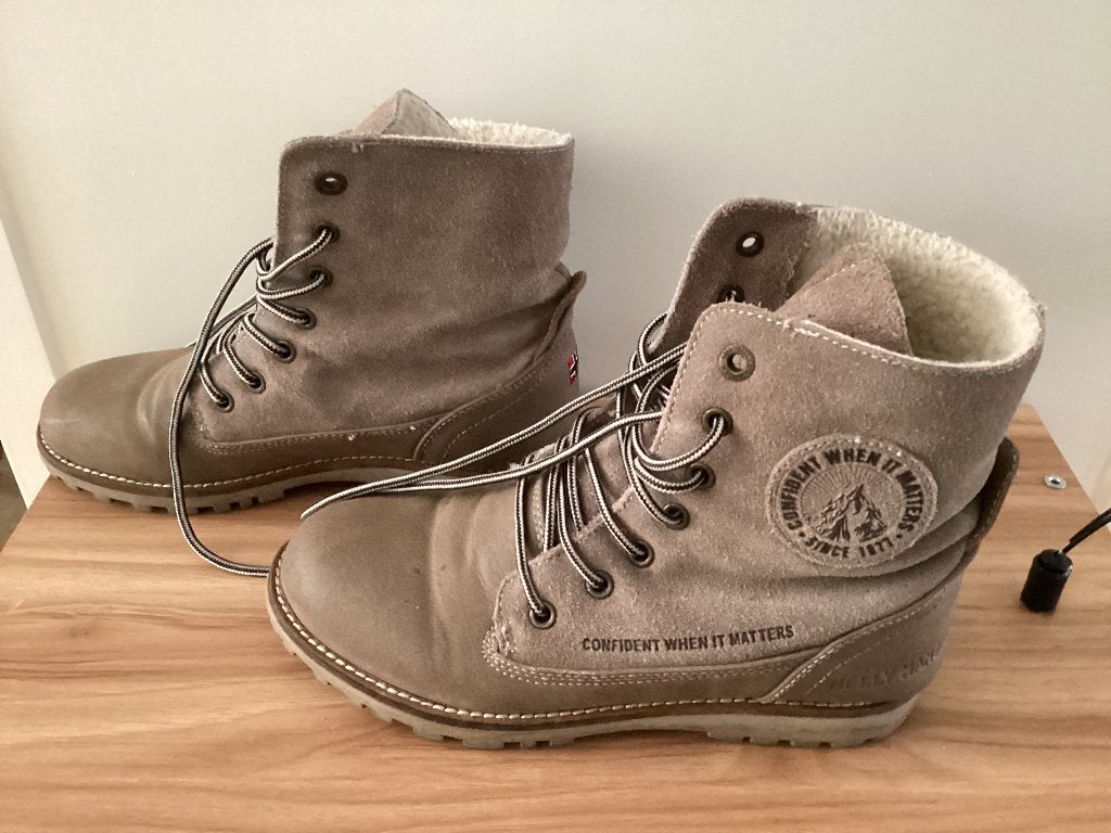 Helly Hansen laarzen boots maat 37 suède leer, Bruin, Lage of Enkellaarzen, Ophalen of Verzenden, Zo goed als nieuw