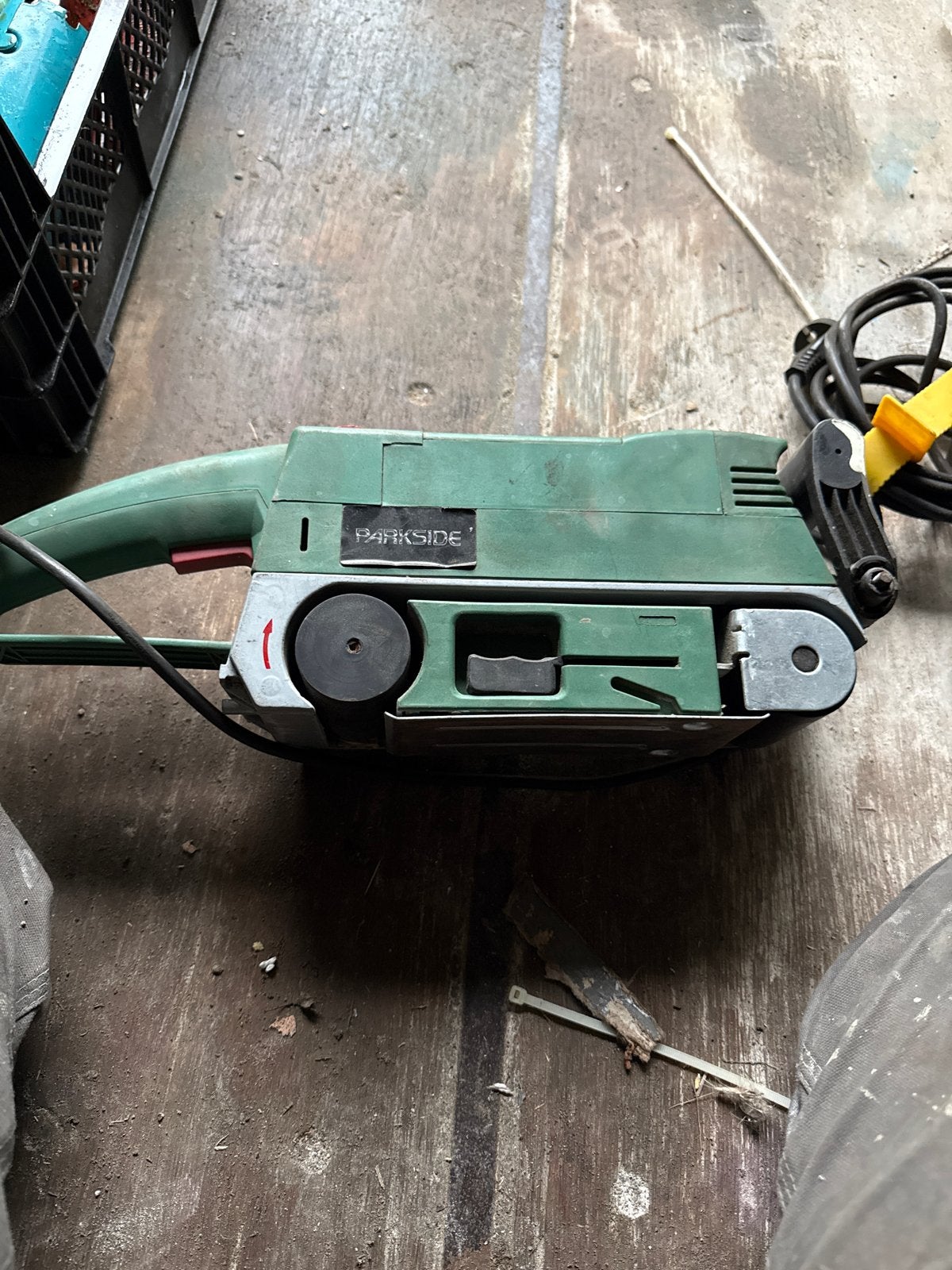 Parkside PEBS 900 Bandschuurmachine - 900W, Ophalen of Verzenden, Gebruikt, 600 tot 1200 watt, Bandschuurmachine