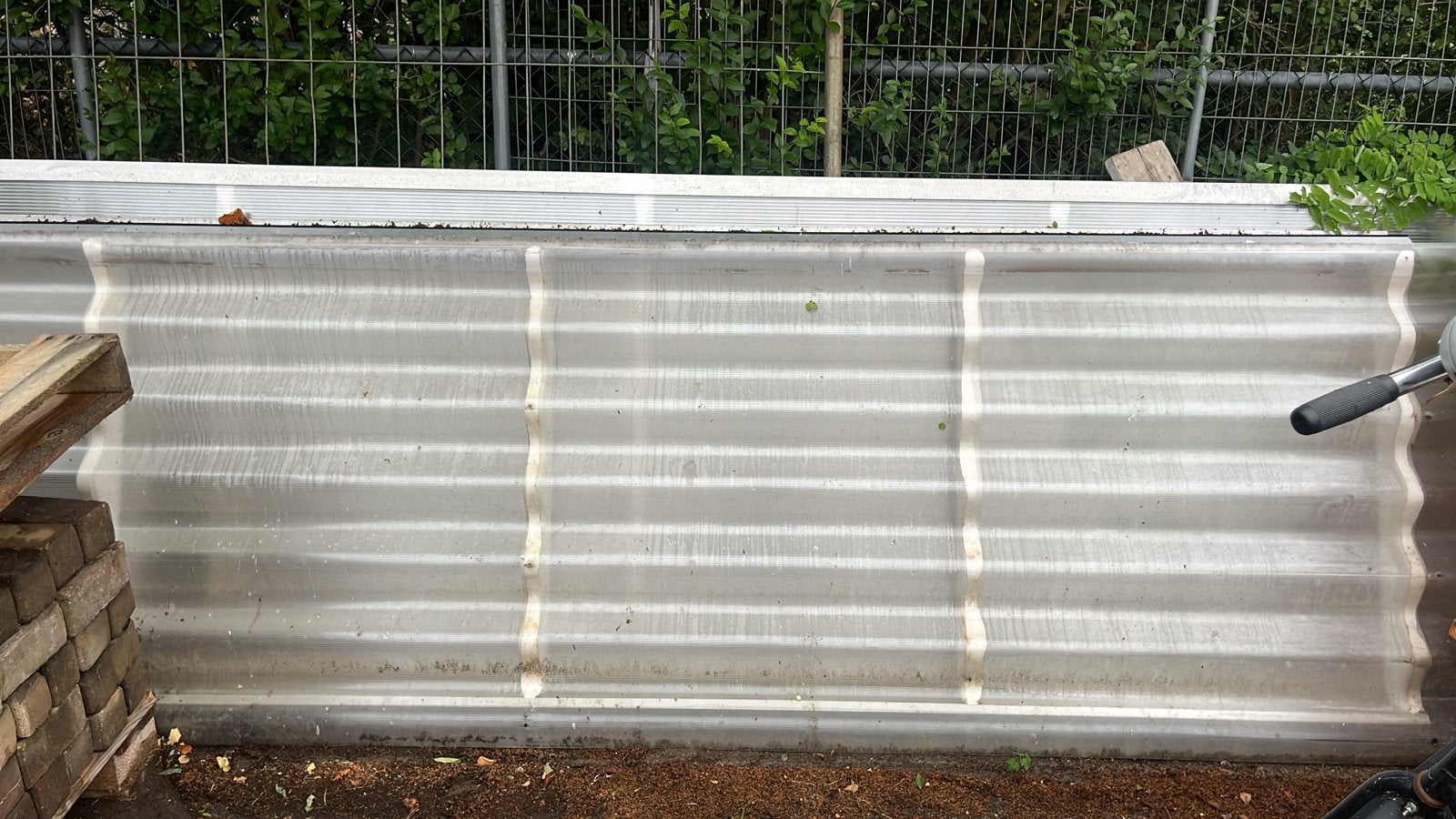 Gratis af te halen: 2 gebruikte polycarbonaat dakplaten, Doe-het-zelf en Verbouw, Dakpannen en Dakbedekking, Dakplaat of Dakpanplaat