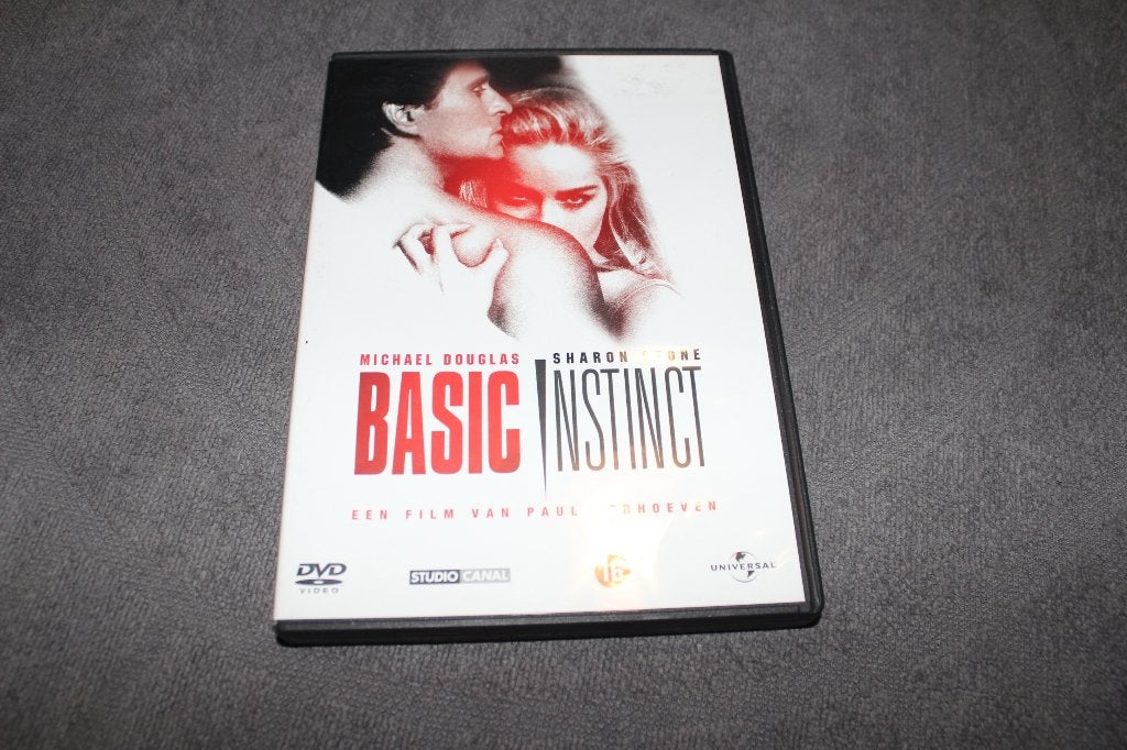 DVD Basic Instinct, Vanaf 16 jaar, Ophalen of Verzenden, Gebruikt, Actiethriller