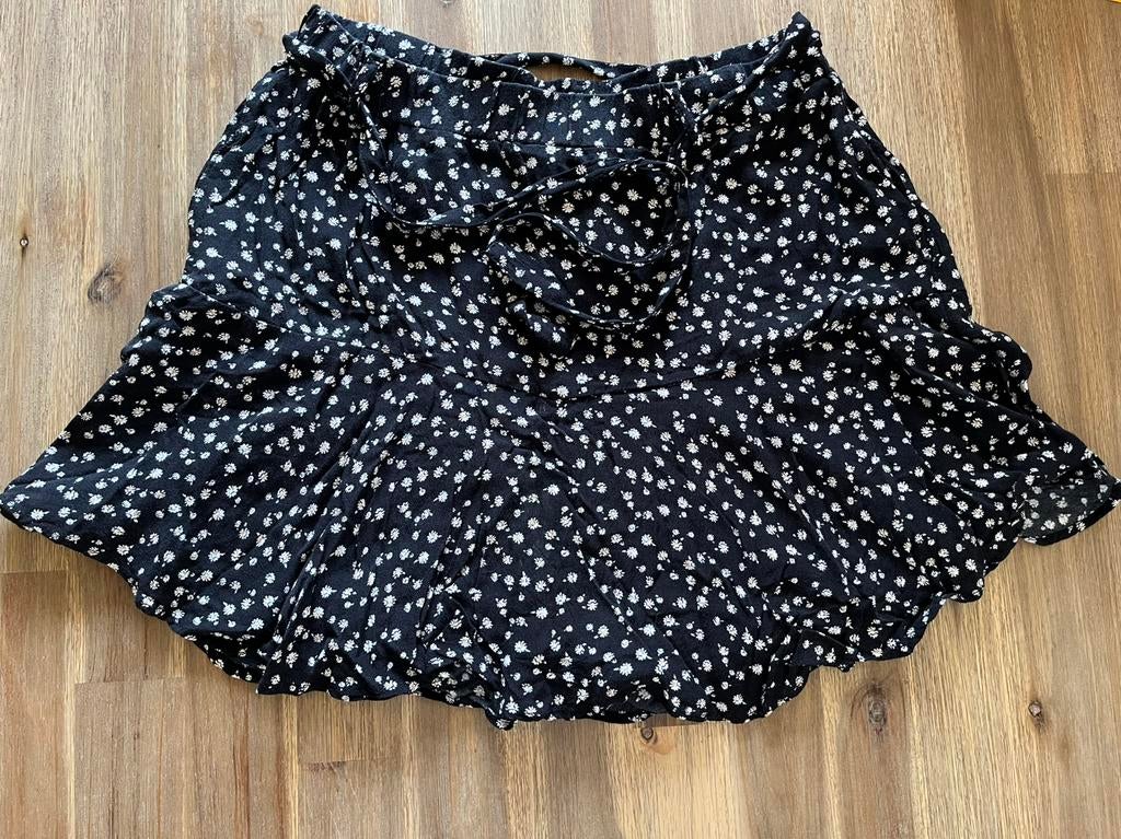 Kortebroek rokje mt 44 ms mode, Kleding | Dames, Broeken en Pantalons, Kort, Zwart, Maat 42/44 (L), Ophalen of Verzenden