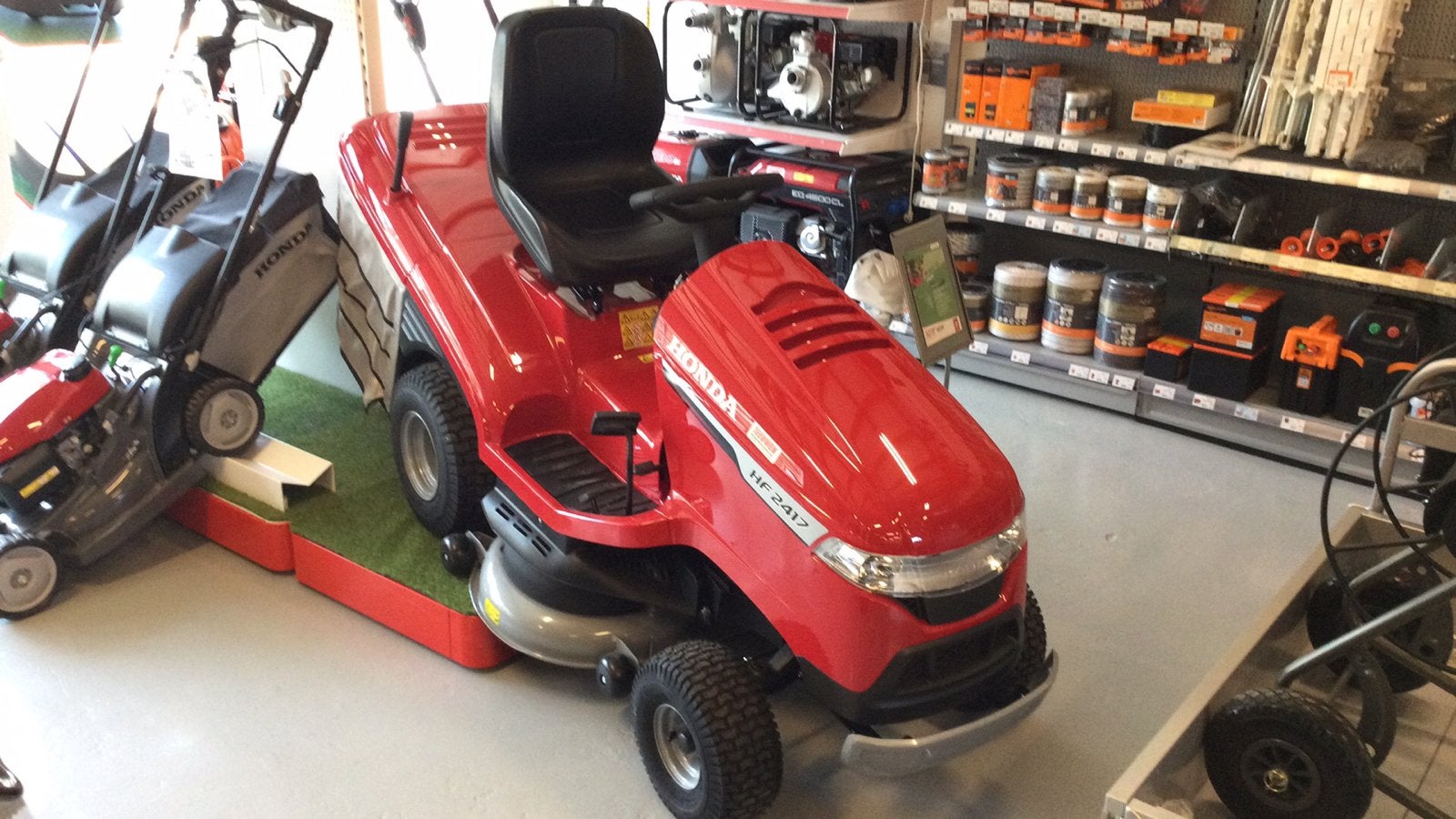 Honda HF 2417 zitmaaier nieuw uit voorraad leverbaar., Tuin en Terras, Teeuwen Tuinmachines, Verkoop@teeuwentuinmachines.nl, Ophalen of Verzenden