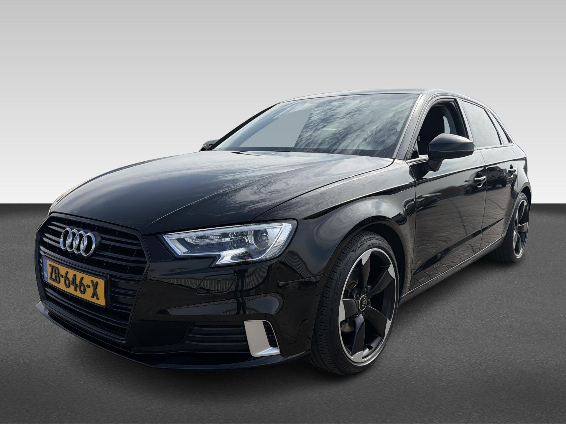Audi A3 Sportback 1.0 TFSI Design Pro Line Plus, Auto's, Gebruikt, Euro 6, Zwart, 630 kg