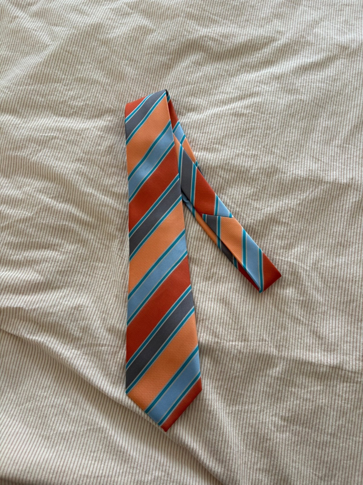 Gestreepte stropdas oranje blauw grijs rood, Ophalen of Verzenden, Zo goed als nieuw, Meerkleurig, Met patroon