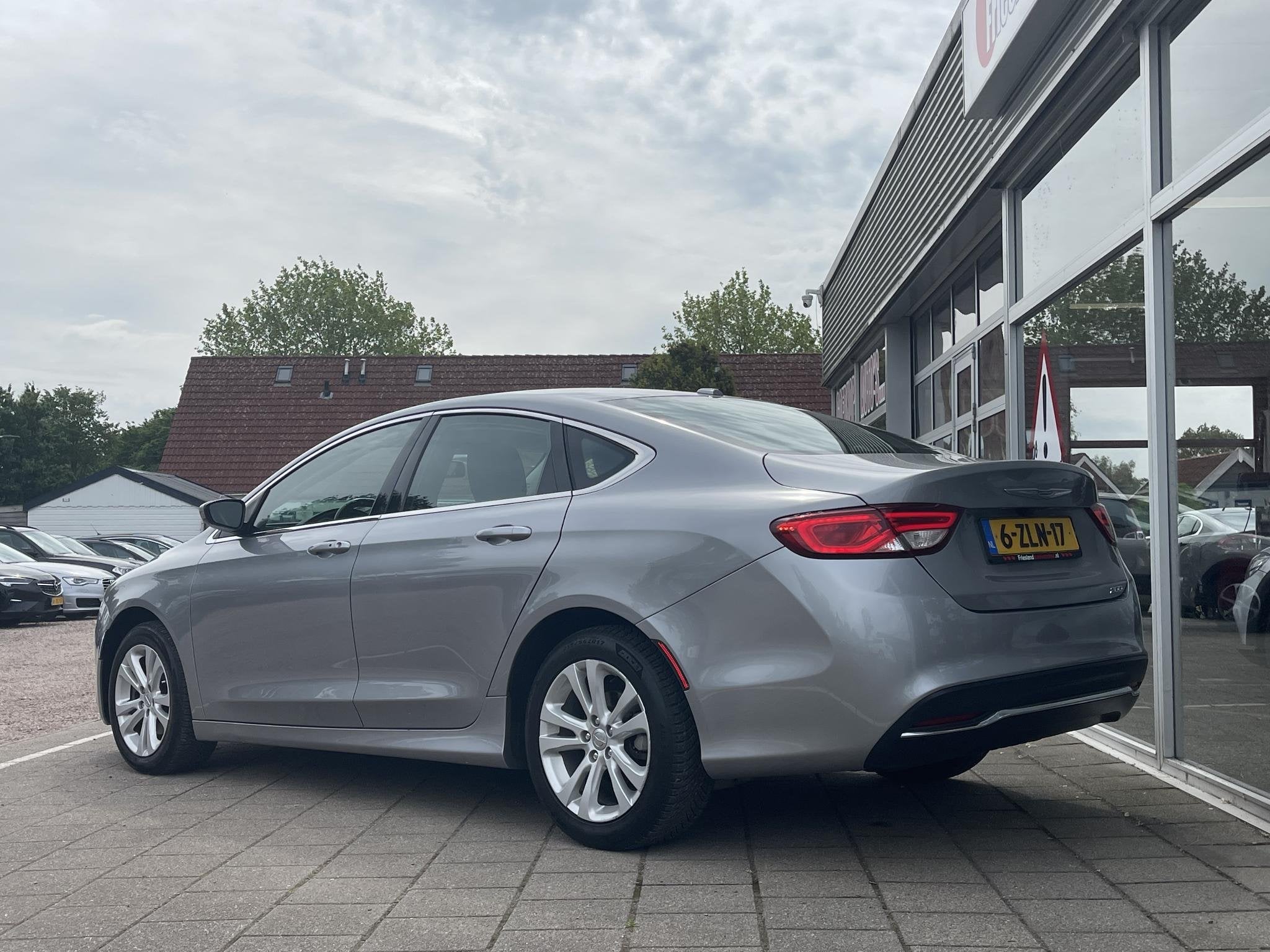 Chrysler 200 ltd /Automaat/Cruise/Climate/Navi/Keyless/Stoel, Auto's, Chrysler, Automaat, Euro 5, 450 kg, Gebruikt