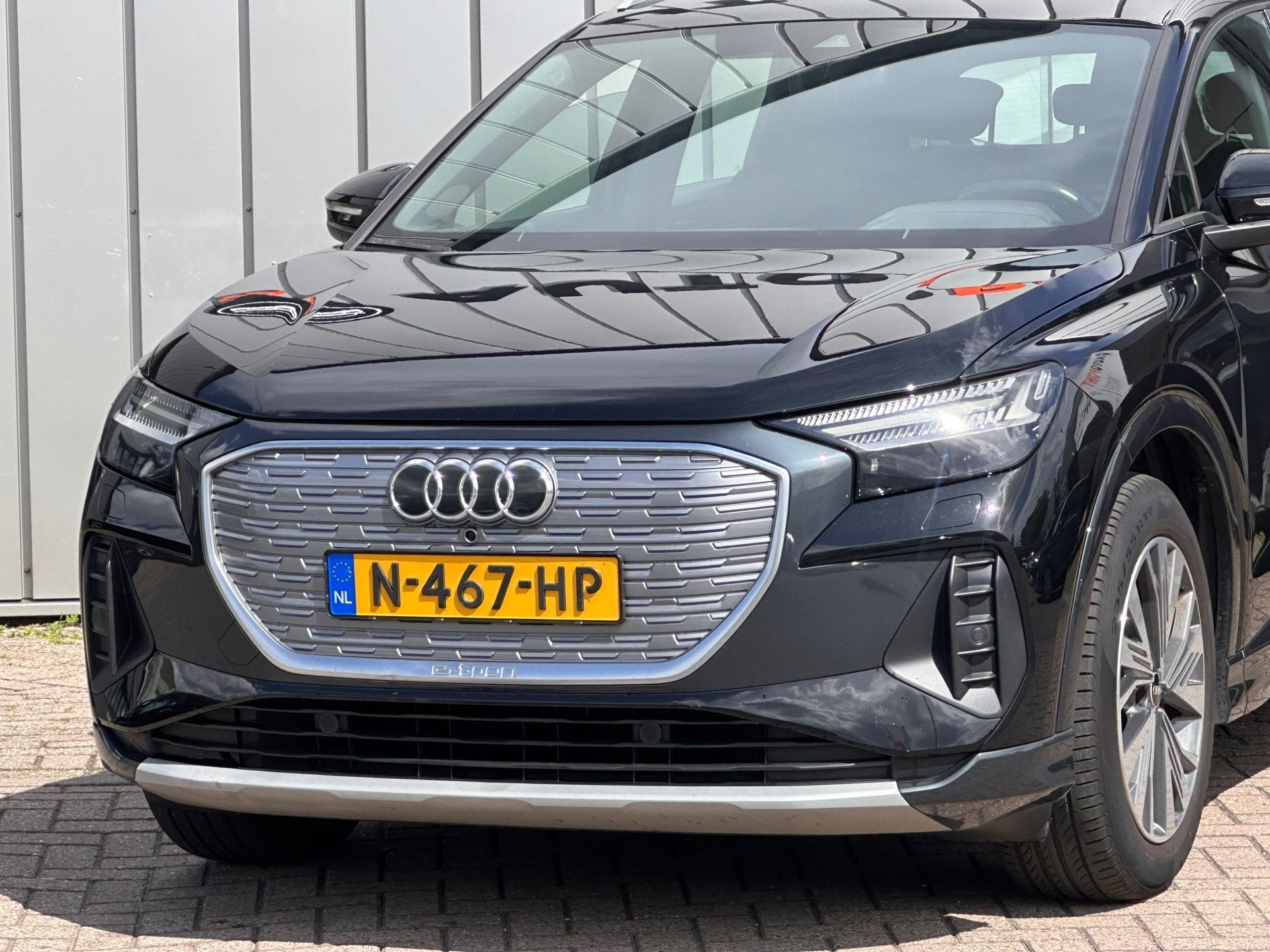 Audi Q4 e-tron 40 Launch edition Advanced 77 kWh FASE 3 Deal, Automaat, Gebruikt, Automatische klimaatregeling, Zwart
