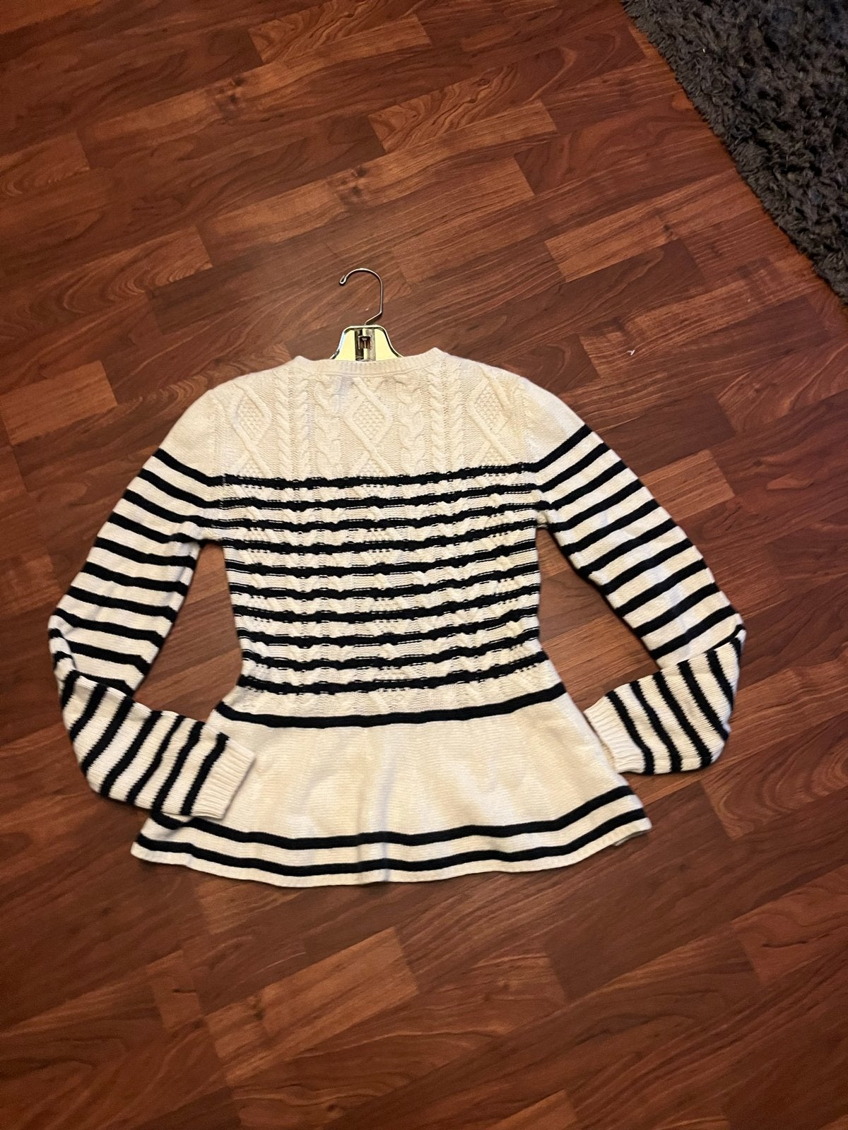 Massimo Dutti trui met peplum detail,maat S(36), Ophalen of Verzenden, Zo goed als nieuw, Maat 42/44 (L), Wit
