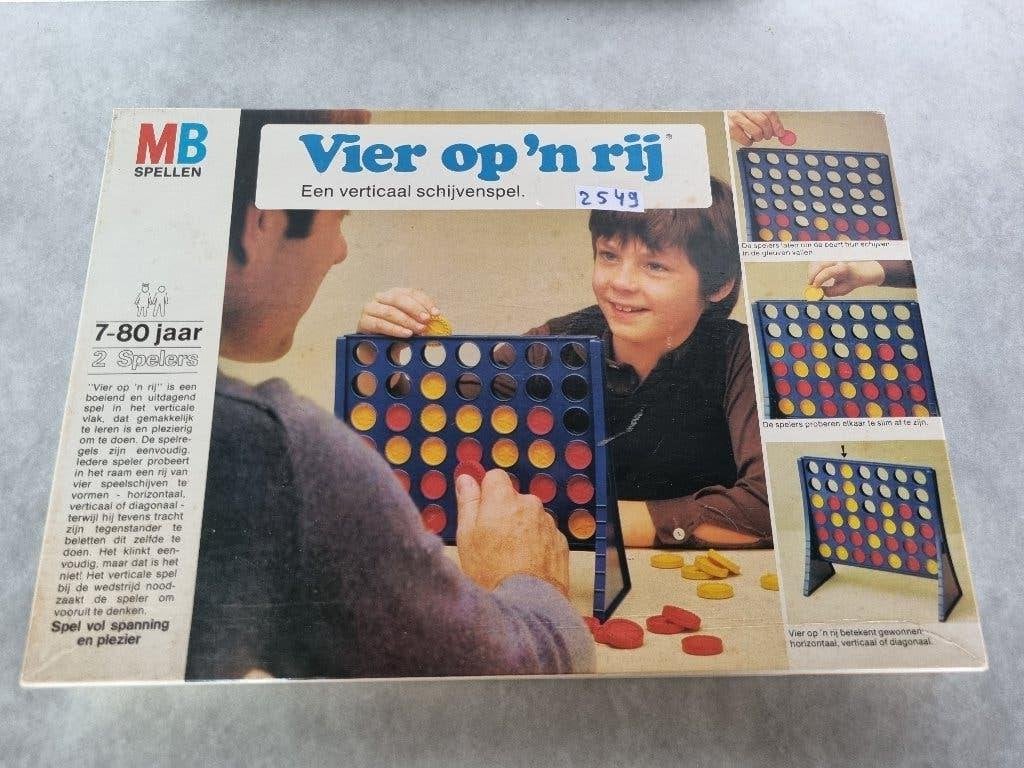 Spel vier op een rij, Hobby en Vrije tijd, Gezelschapsspellen | Bordspellen, Een of twee spelers, Ophalen of Verzenden, Zo goed als nieuw