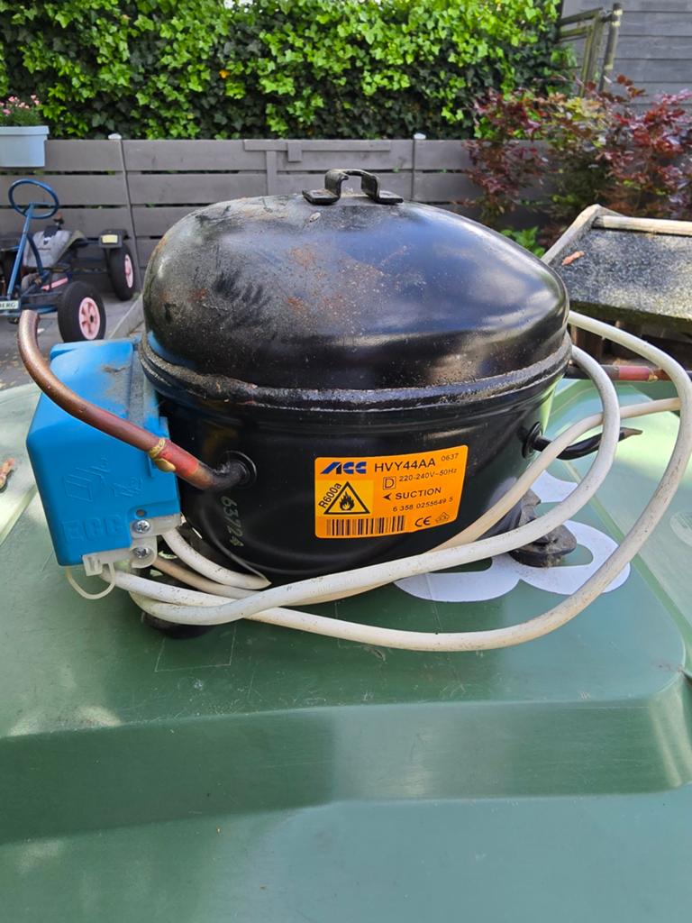 Koelkast compressor pot voor koeling (2 stuks), Ophalen, 200 liter of meer, 160 cm of meer, Zonder vriesvak