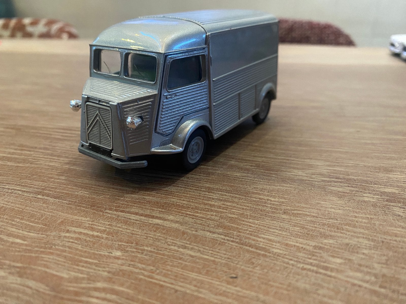 Eligor Citroën Type H 1958 – 1:43 – zilver, Hobby en Vrije tijd, Ophalen of Verzenden, Zo goed als nieuw, Auto, Overige merken