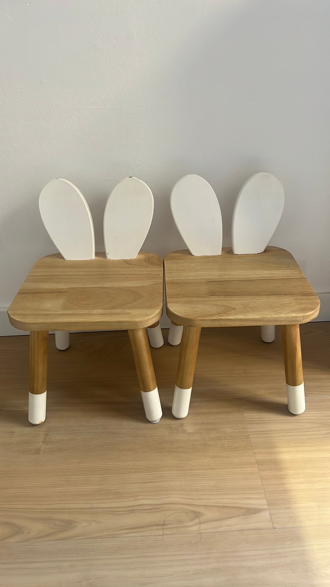 2 leuke houten kinderstoelen met konijnenoren Zara Home, Kinderen en Baby's, Kinderkamer | Tafels en Stoelen, Ophalen, Gebruikt