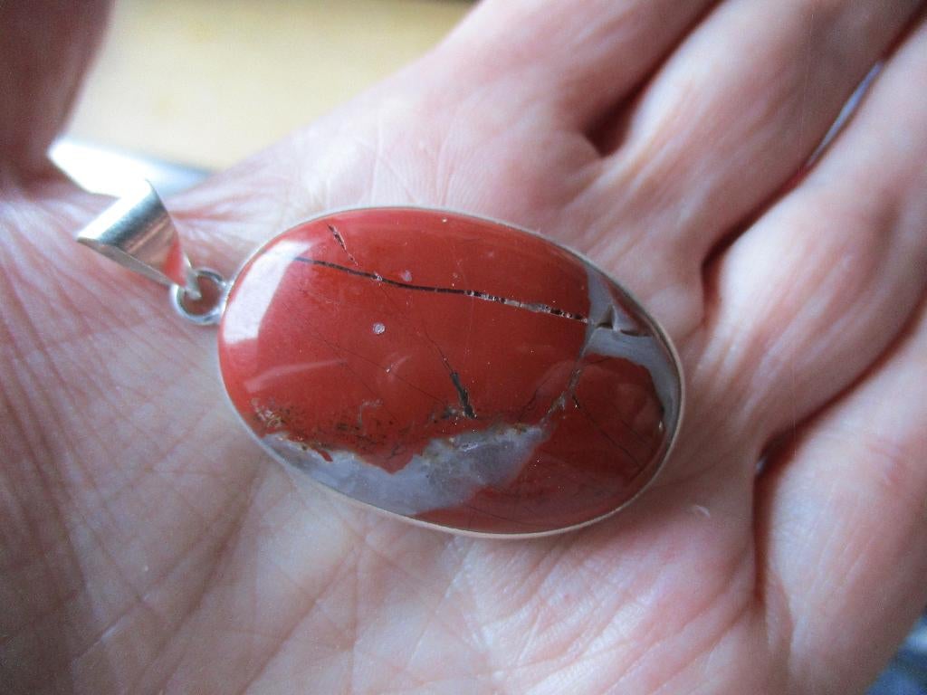 374/ mooie rode jasper hangers(meerdere foto's), Nieuw, Ophalen of Verzenden, Met edelsteen, Rood