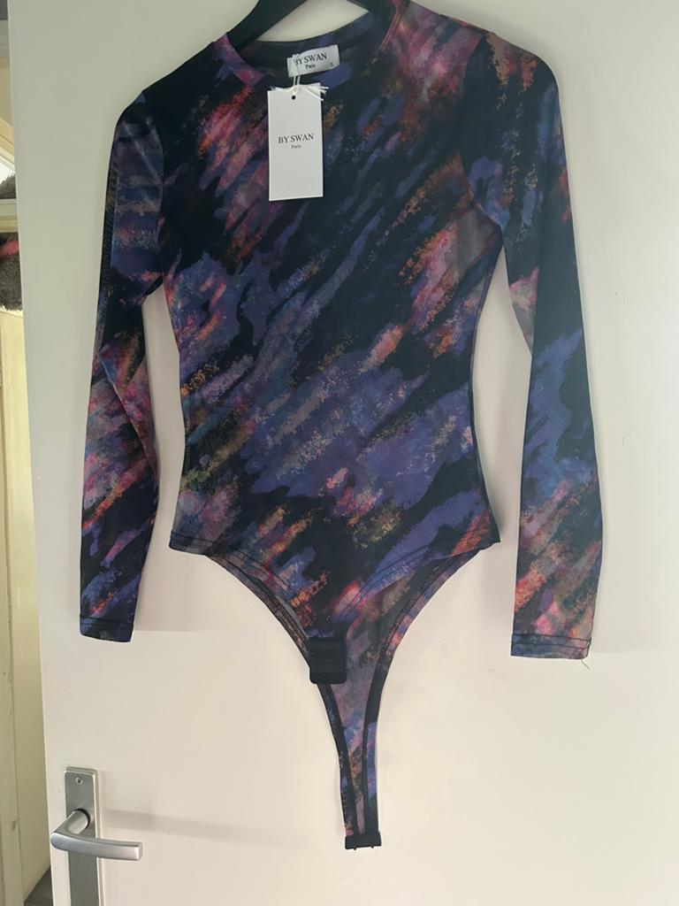 By Swan body gekleurd, maat S, Kleding | Dames, Overige kleuren, Nieuw, Ophalen of Verzenden, Lange mouw