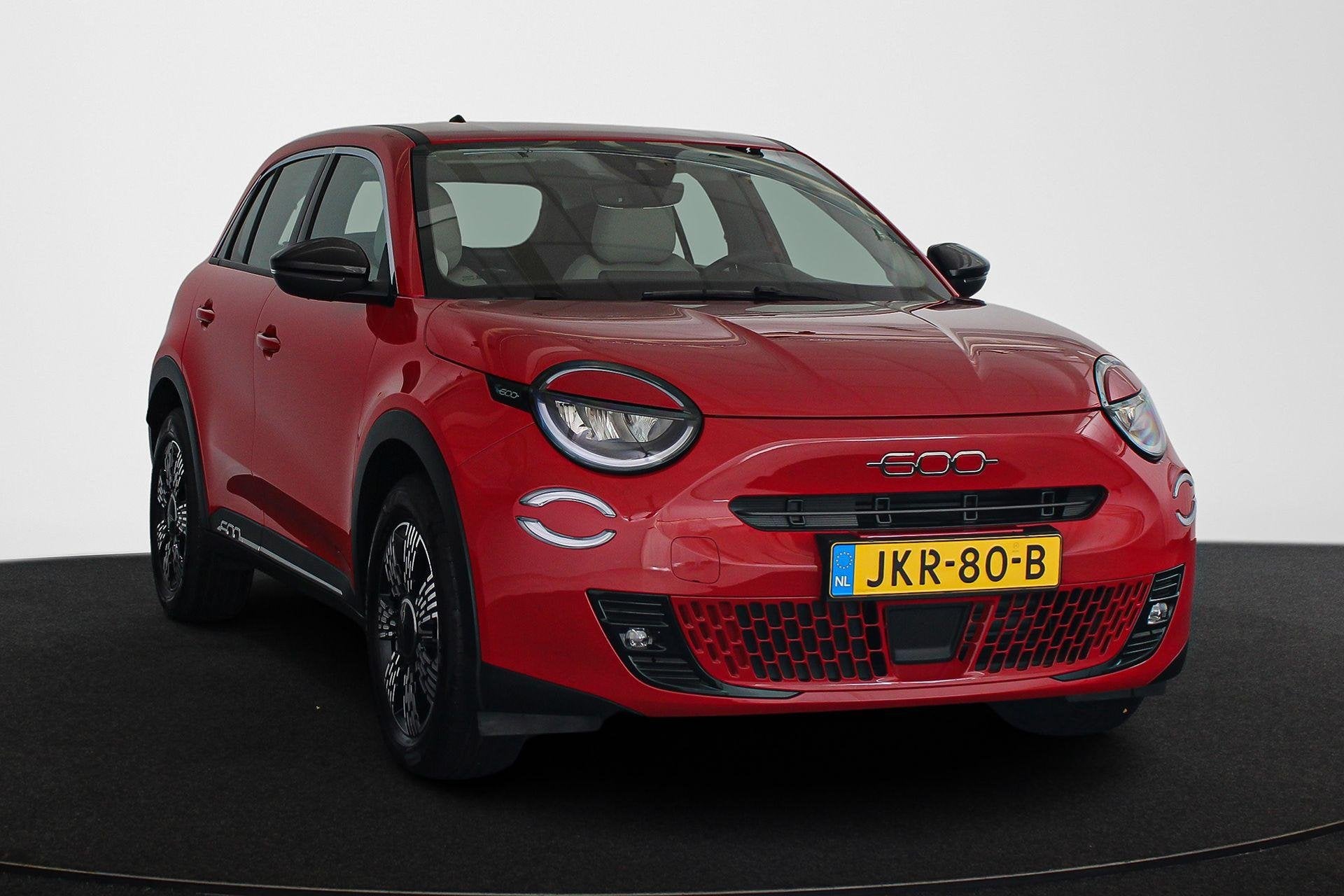 Fiat 600e Urban 54 kWh SOH 97% Pack Style Apple CarPlay, Gebruikt, 156 pk, Leder en Stof, Origineel Nederlands