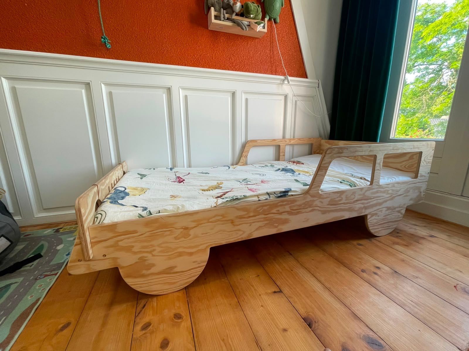 Autobed van hout, Ophalen, Zo goed als nieuw, Minder dan 140 cm, Matras